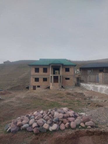 Дома: Хонаи фуруши дар Хисор 2 этажа, 3 подвал, 6 дар хона. (4 та спальни, 2 — 22