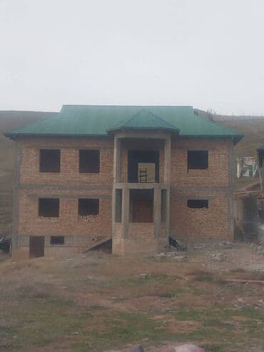 Дома: Хонаи фуруши дар Хисор 2 этажа, 3 подвал, 6 дар хона. (4 та спальни, 2 — 1