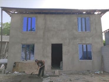 Хонаи фурӯшӣ дар маҳаллаи Испечак назди мактаби 93. Хона аз ду ошёна — 2